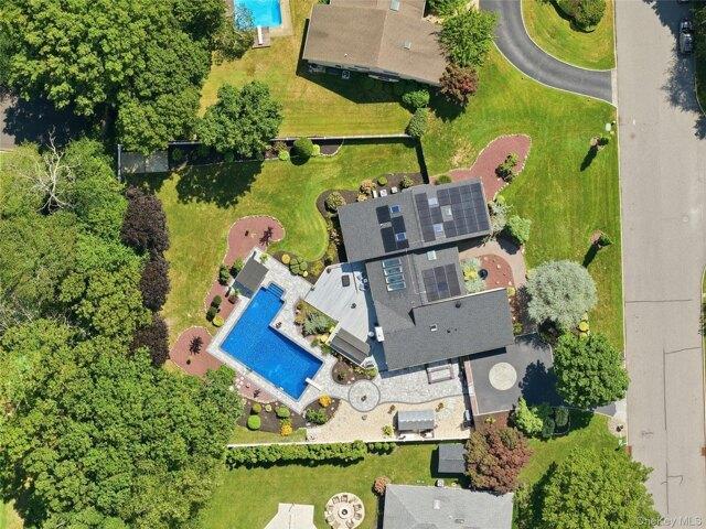 House for sale in Bohemia, New York