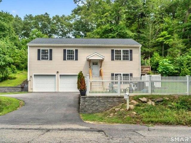 House for sale in East Lyme, Connecticut