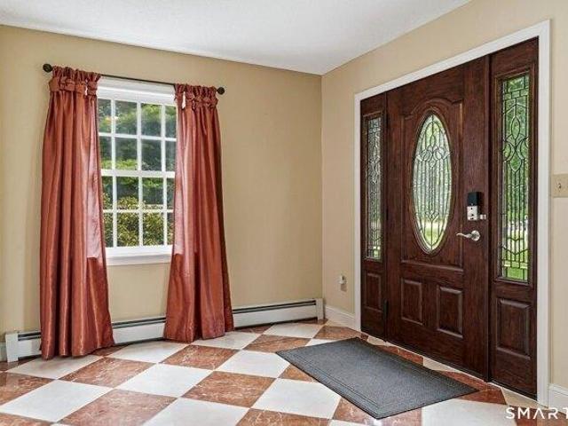 House for sale in East Lyme, Connecticut