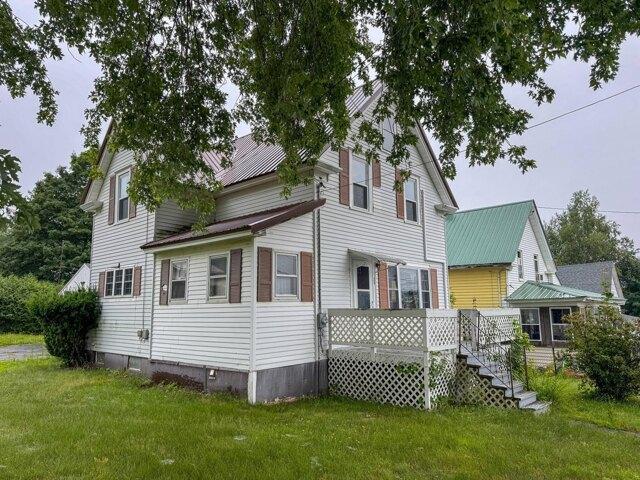 House for sale in East Millinocket, Maine
