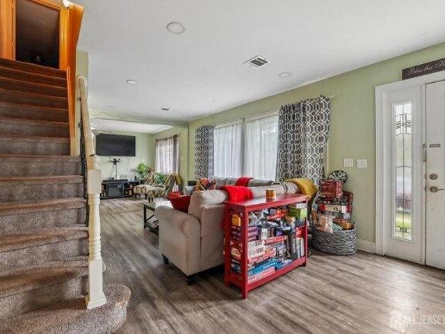 House for sale in East Orange, Essex County