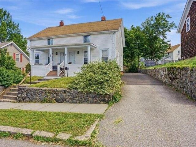 House for sale in Phillipsdale, East Providence