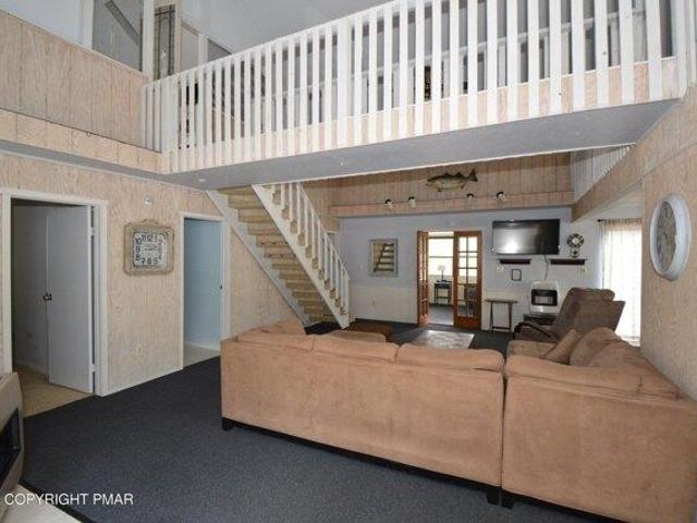House for sale in Shawnee On Delaware, Pennsylvania