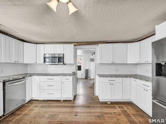 House for sale in Phoenixville, Eastford