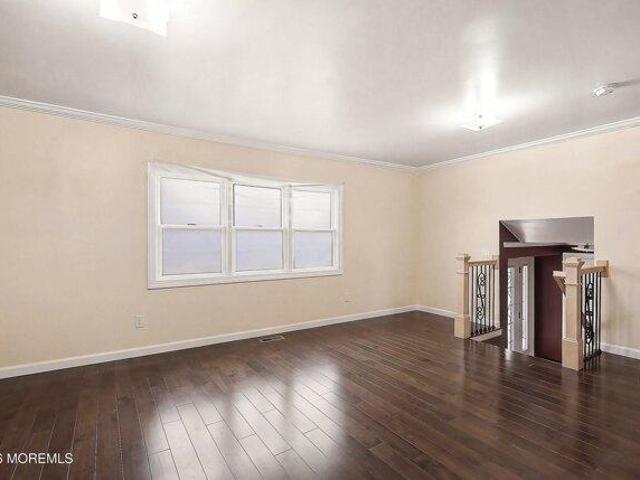 House for sale in Edison, New Jersey