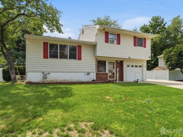 House for sale in Edison, New Jersey