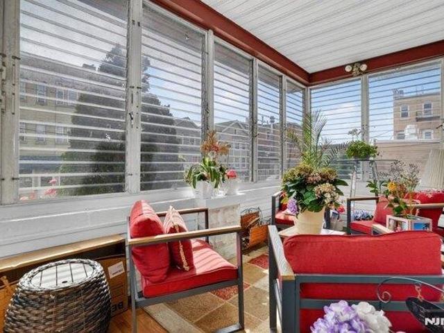 House for sale in Elizabeth, New Jersey