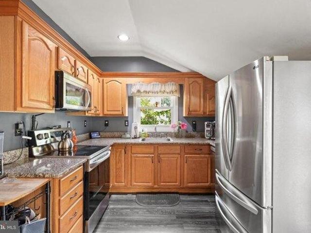 House for sale in Elmer, New Jersey