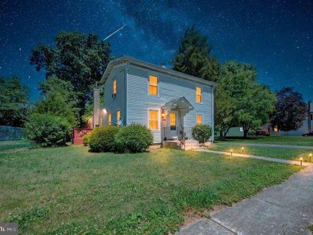 House for sale in Elmer, New Jersey
