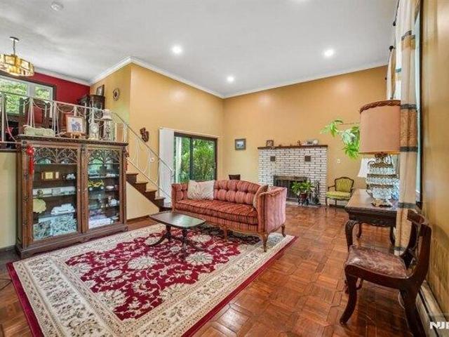 House for sale in Tenafly, New Jersey