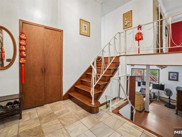 House for sale in Tenafly, New Jersey