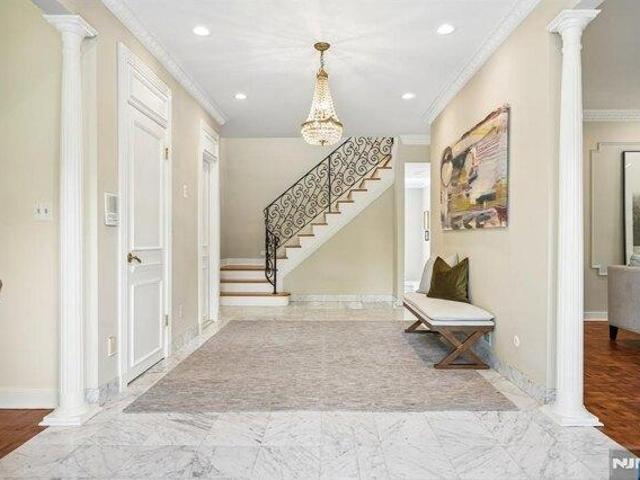 House for sale in Essex Fells, New Jersey