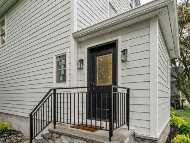 House for sale in Fair Lawn, New Jersey