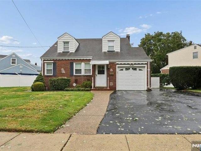 House for sale in Fair Lawn, Bergen County