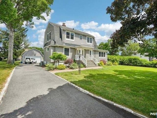 House for sale in Fairfield, New Jersey