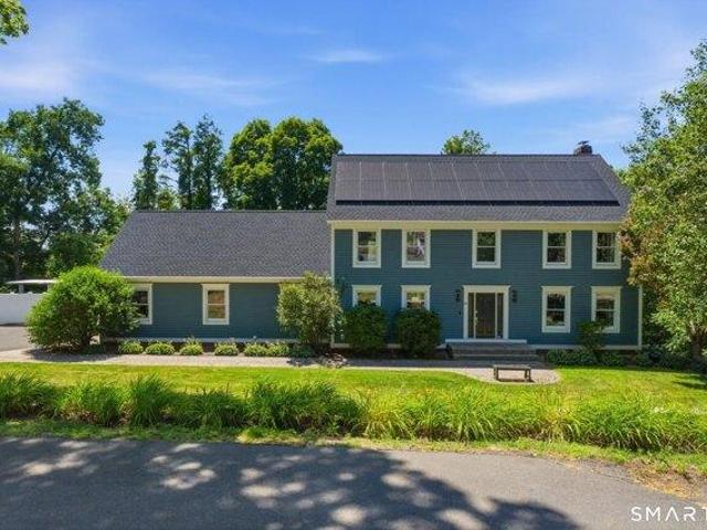 House for sale in Farmington, Connecticut