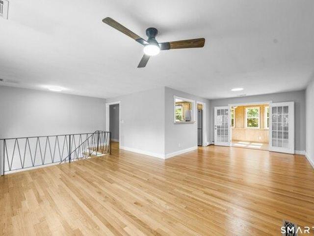 House for sale in Farmington, Capitol Planning Region