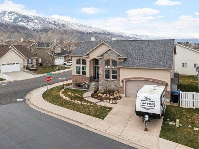 House for sale in Farmington, Utah