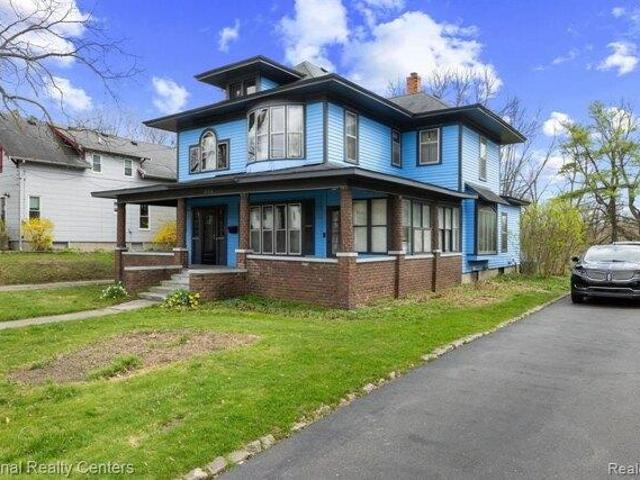 House for sale in Fenton, Michigan