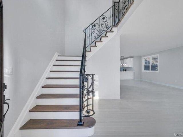 House for sale in Queens, Nassau