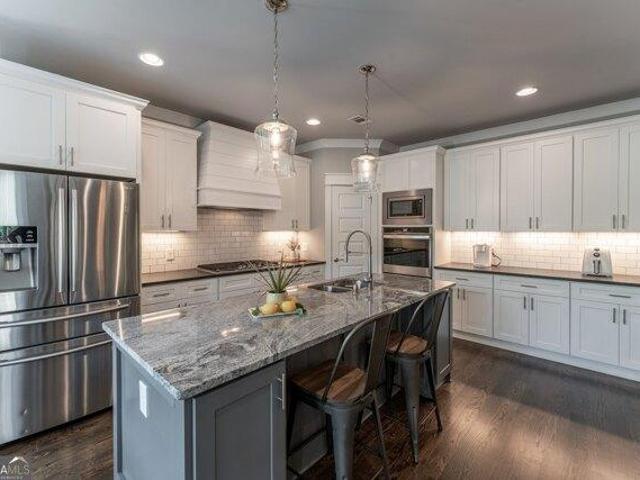 House for sale in Flowery Branch, Georgia