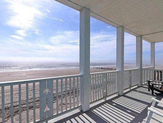 House for sale in Folly Beach, South Carolina
