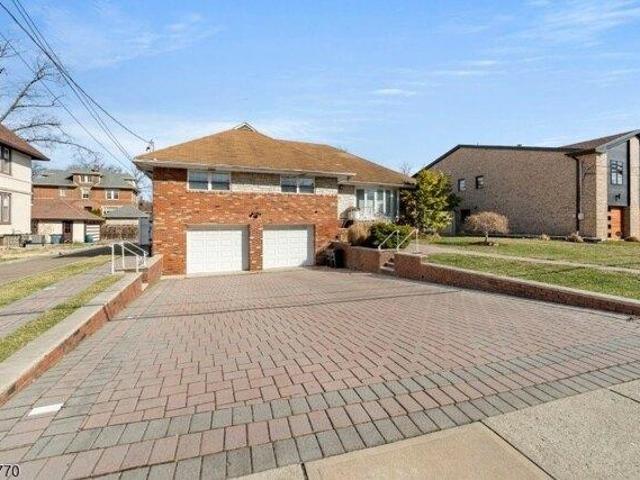 House for sale in Fort Lee, New Jersey