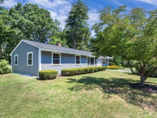 House for sale in Framingham, Middlesex County
