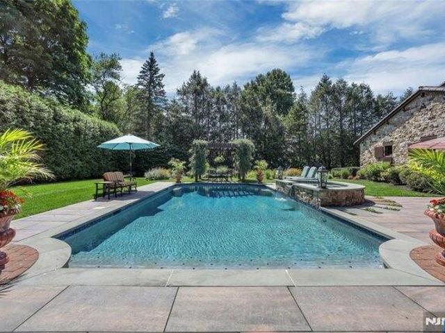 House for sale in Franklin Lakes, New Jersey