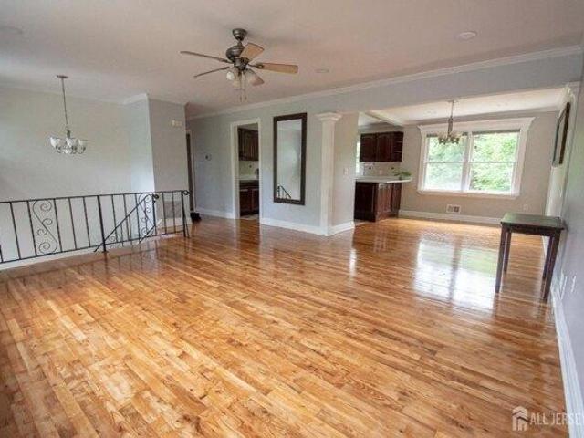 House for sale in Kendall Park, New Jersey