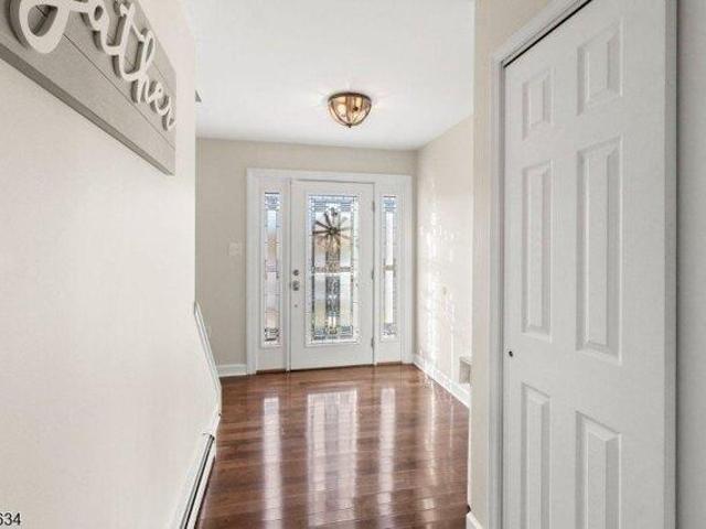 House for sale in Stockholm, New Jersey