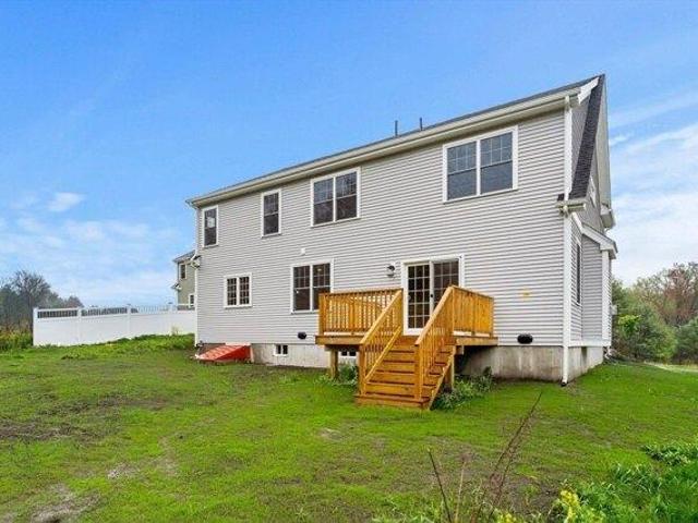 House for sale in Byfield, Massachusetts
