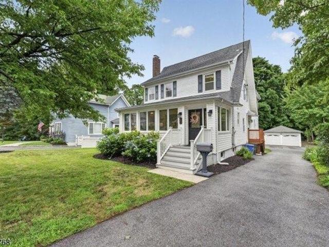House for sale in Ridgewood Junction, Glen Rock