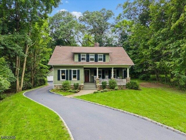House for sale in Ridgewood Junction, Glen Rock