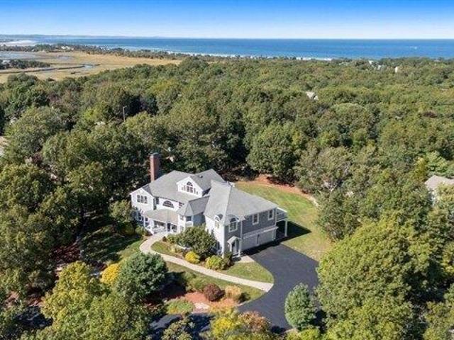 House for sale in Gloucester, Essex County