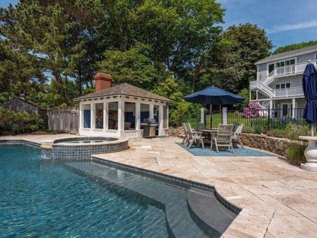 House for sale in Magnolia, Gloucester