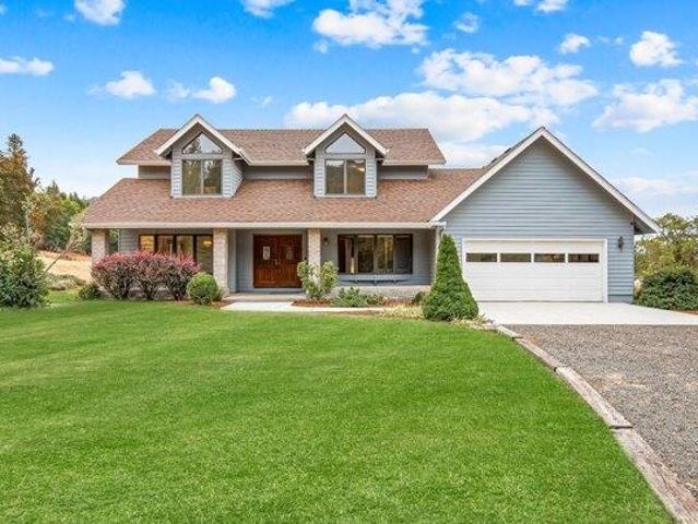 House for sale in Gold Hill