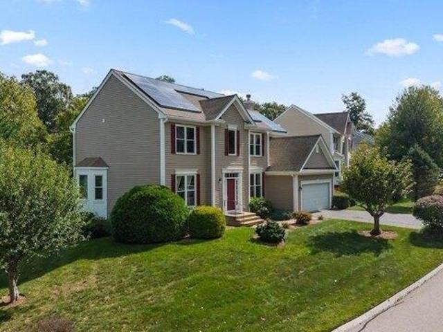 House for sale in Farnumsville, Grafton
