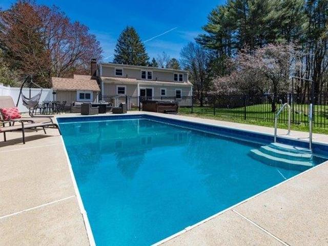 House for sale in New Hampshire
