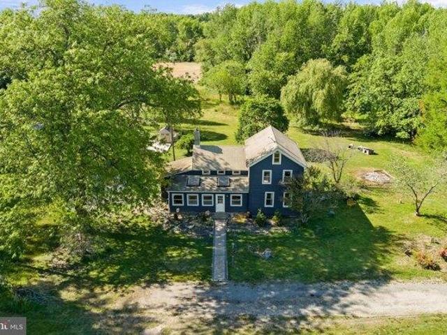 House for sale in Greenwich, New Jersey