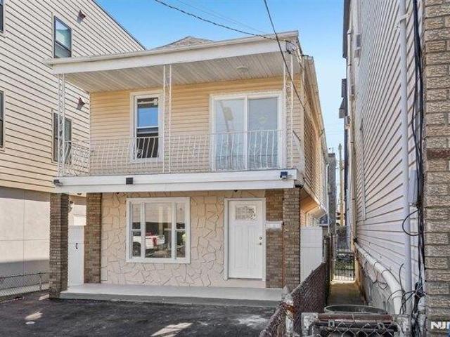 House for sale in Hudson, New Jersey