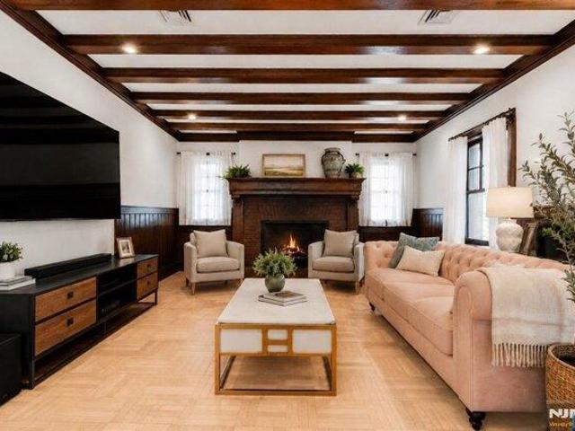 House for sale in Hackensack, New Jersey
