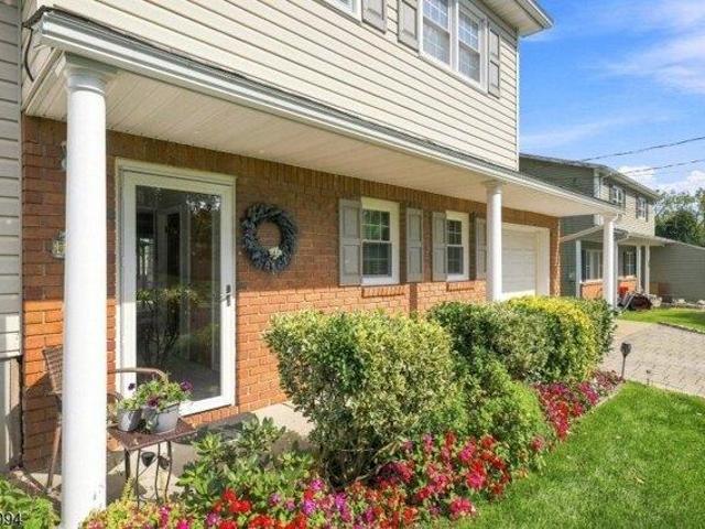 House for sale in Hackettstown, Warren County