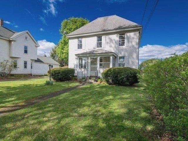 House for sale in Hadley, Massachusetts