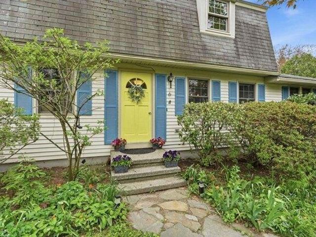 House for sale in Hadley, Massachusetts