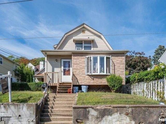 House for sale in Passaic, New Jersey