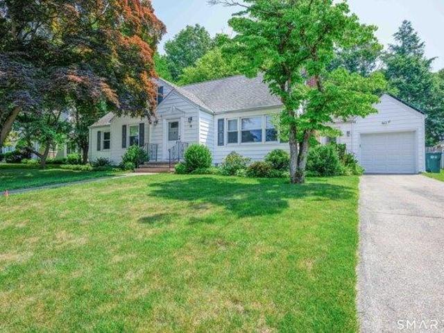 House for sale in Hamden, Connecticut