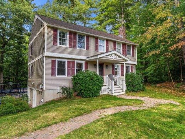 House for sale in Sandown, Rockingham County
