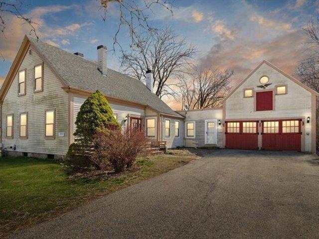 House for sale in Hanson, Massachusetts