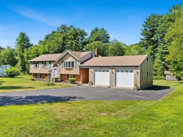 House for sale in Hanson, Massachusetts